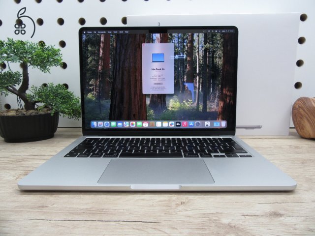 Apple Macbook Air M2 - 2022 - Használt, karcmentes