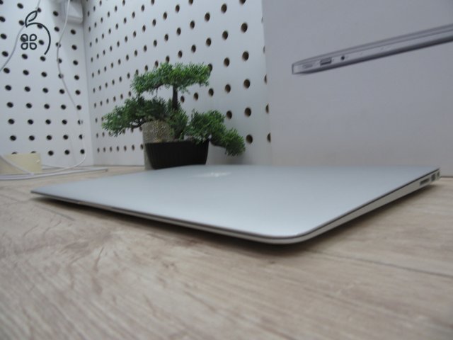 Apple Macbook Air 13 - 2015 - Használt, karcmentes