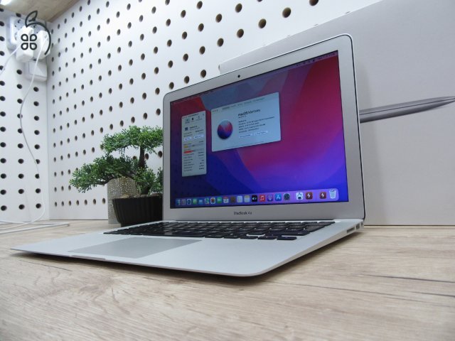 Apple Macbook Air 13 - 2015 - Használt, karcmentes