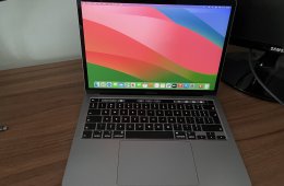 MacBook Pro, 13-inch, 2020, Four Thunderbolt 3 ports