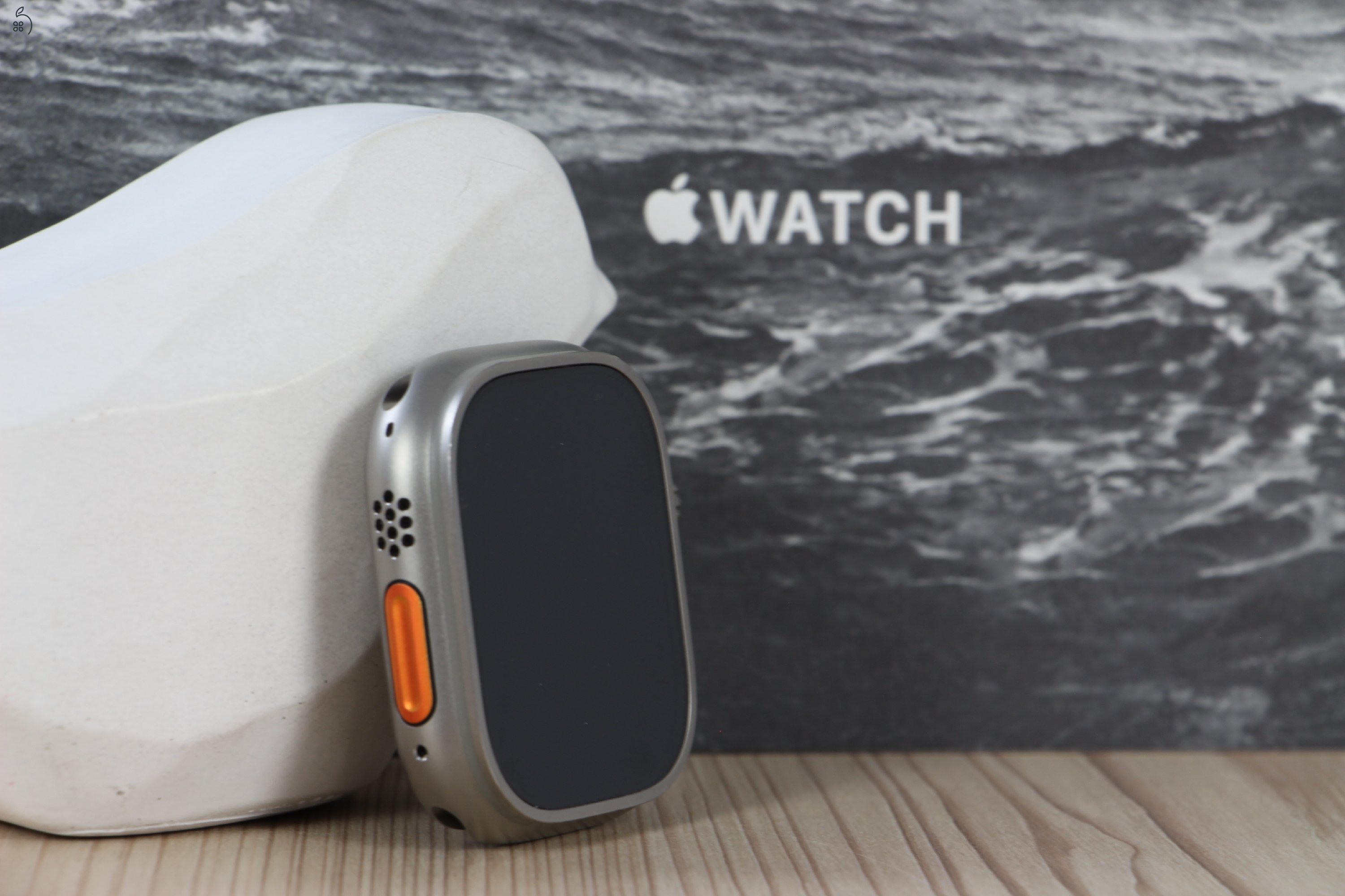 Apple Watch Ultra 2 49mm Natural Titanium A US-6428
