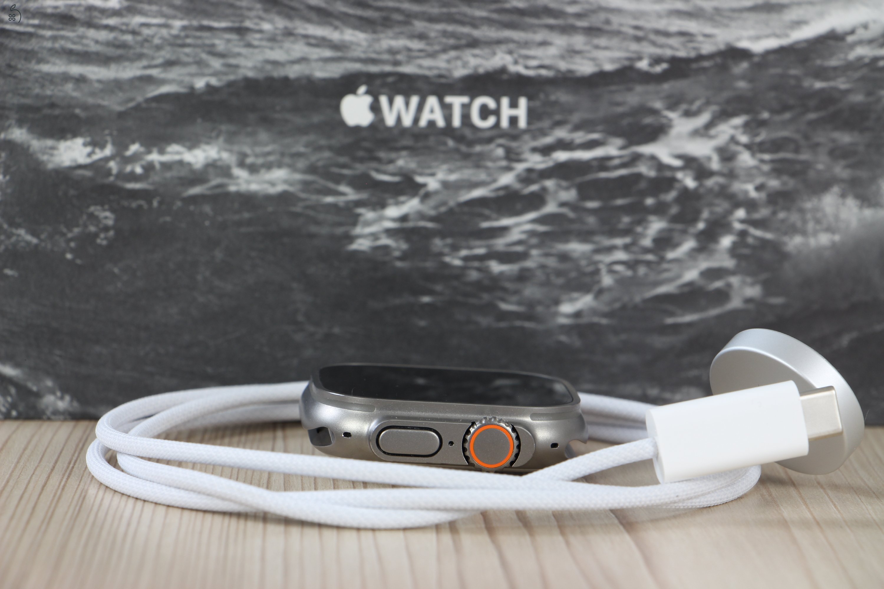 Apple Watch Ultra 2 49mm Natural Titanium A US-6428
