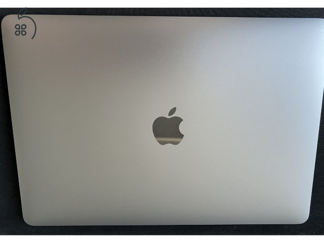 MacBook Air M1 8/256 61 ciklus 94% akku