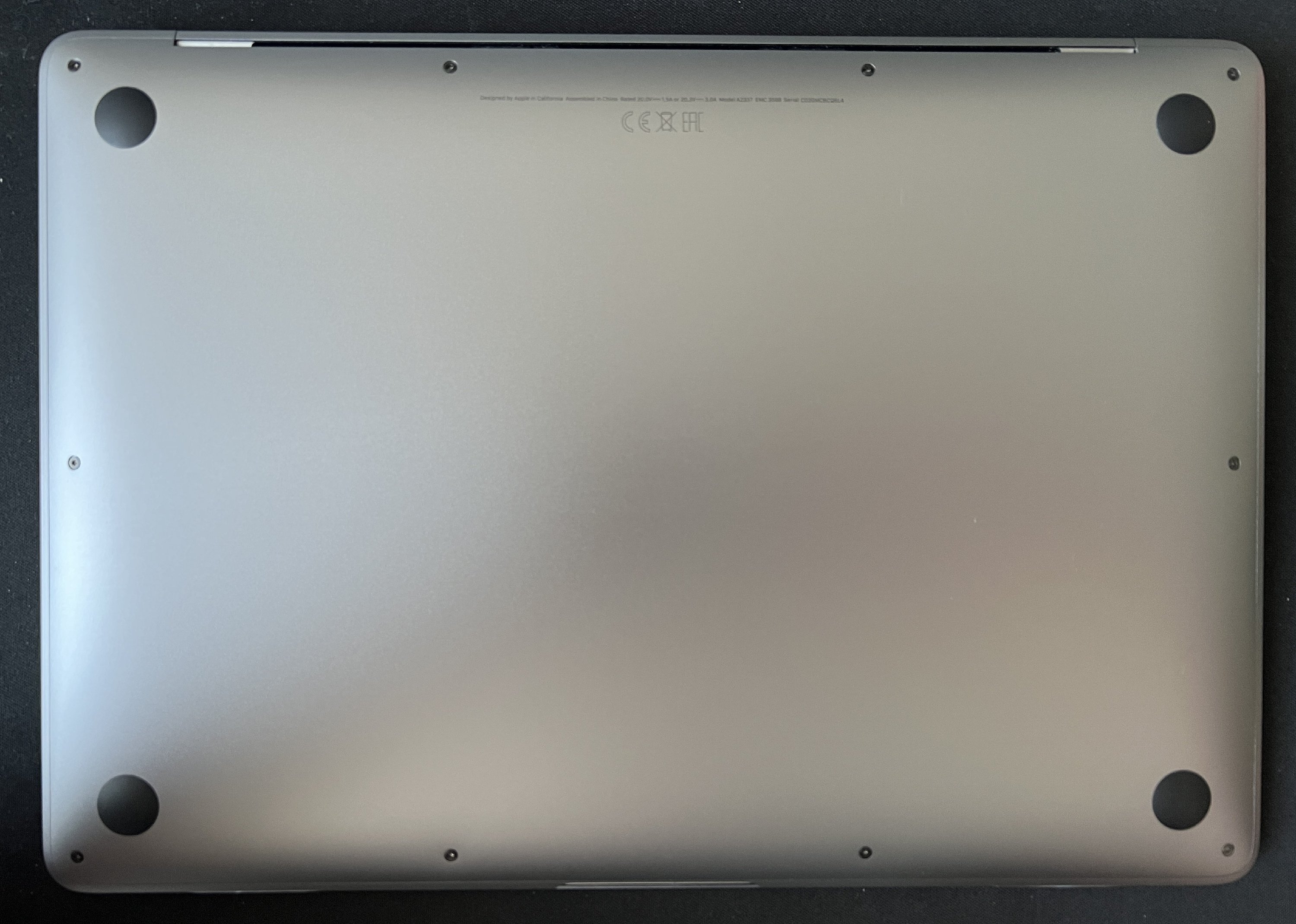 MacBook Air M1 8/256 61 ciklus 94% akku