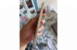 Eladó Iphone 13, 128 GB, fehér színű!