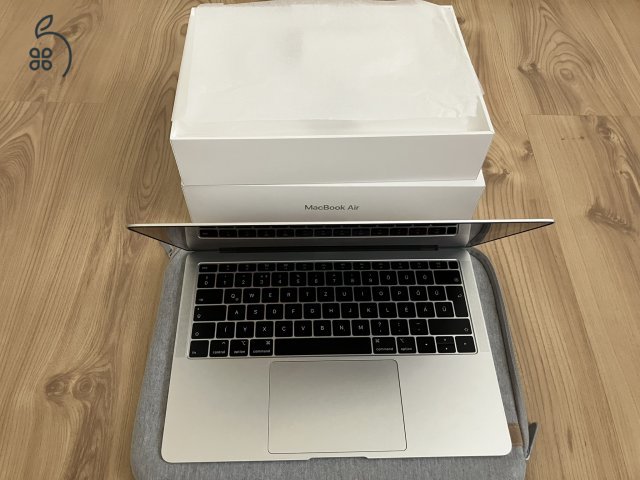 Eladó újszerű MacBook Air Retina 2018