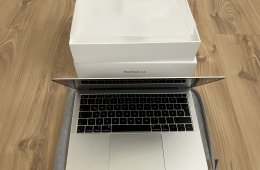 Eladó újszerű MacBook Air Retina 2018