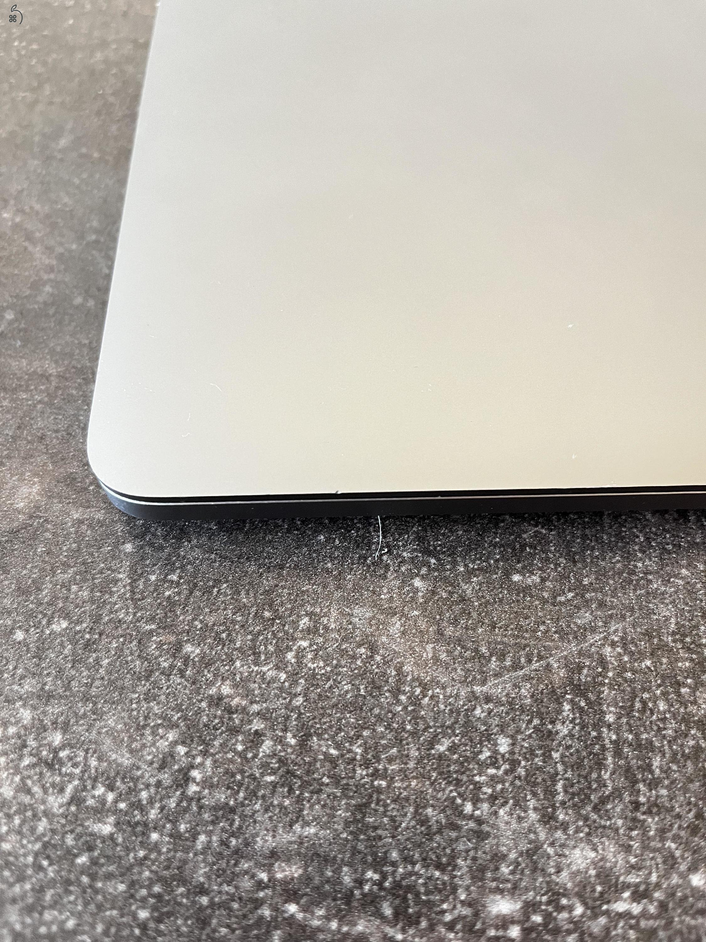 Macbook Pro 13 M1 2020 - 8GB RAM / 512GB SSD