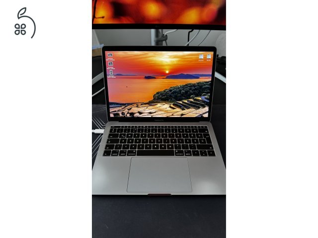 Macbook Pro 13,6