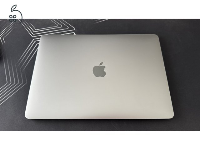 Macbook Pro 13,6