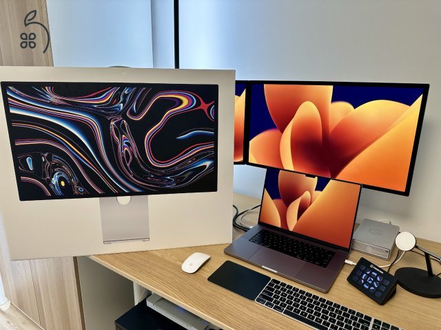 Apple Studio Display - Állítható Dőlésszögű és Magasságú Állvány