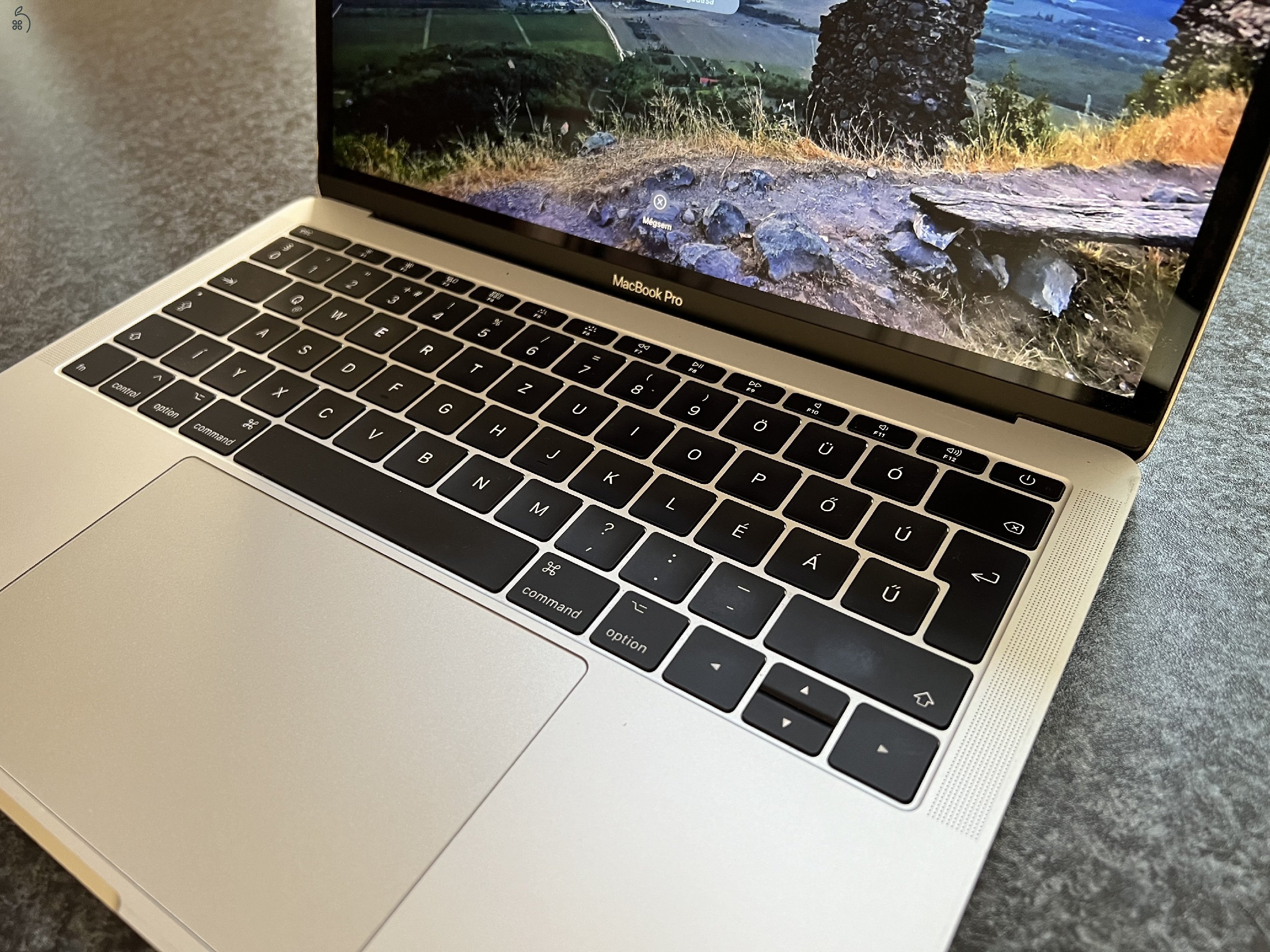 Macbook Pro 2GHZ i5 8GB