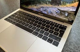 Macbook Pro 2GHZ i5 8GB