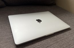 Macbook Pro 2GHZ i5 8GB