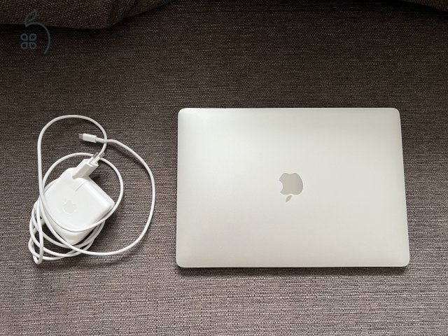 Macbook Pro 2GHZ i5 8GB