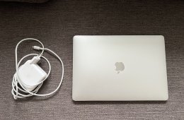 Macbook Pro 2GHZ i5 8GB