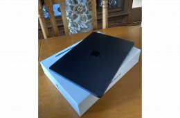 Apple MacBook Air M2 13” – 8GB RAM, 256GB SSD – Éjfekete