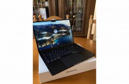 Apple MacBook Air M2 13” – 8GB RAM, 256GB SSD – Éjfekete