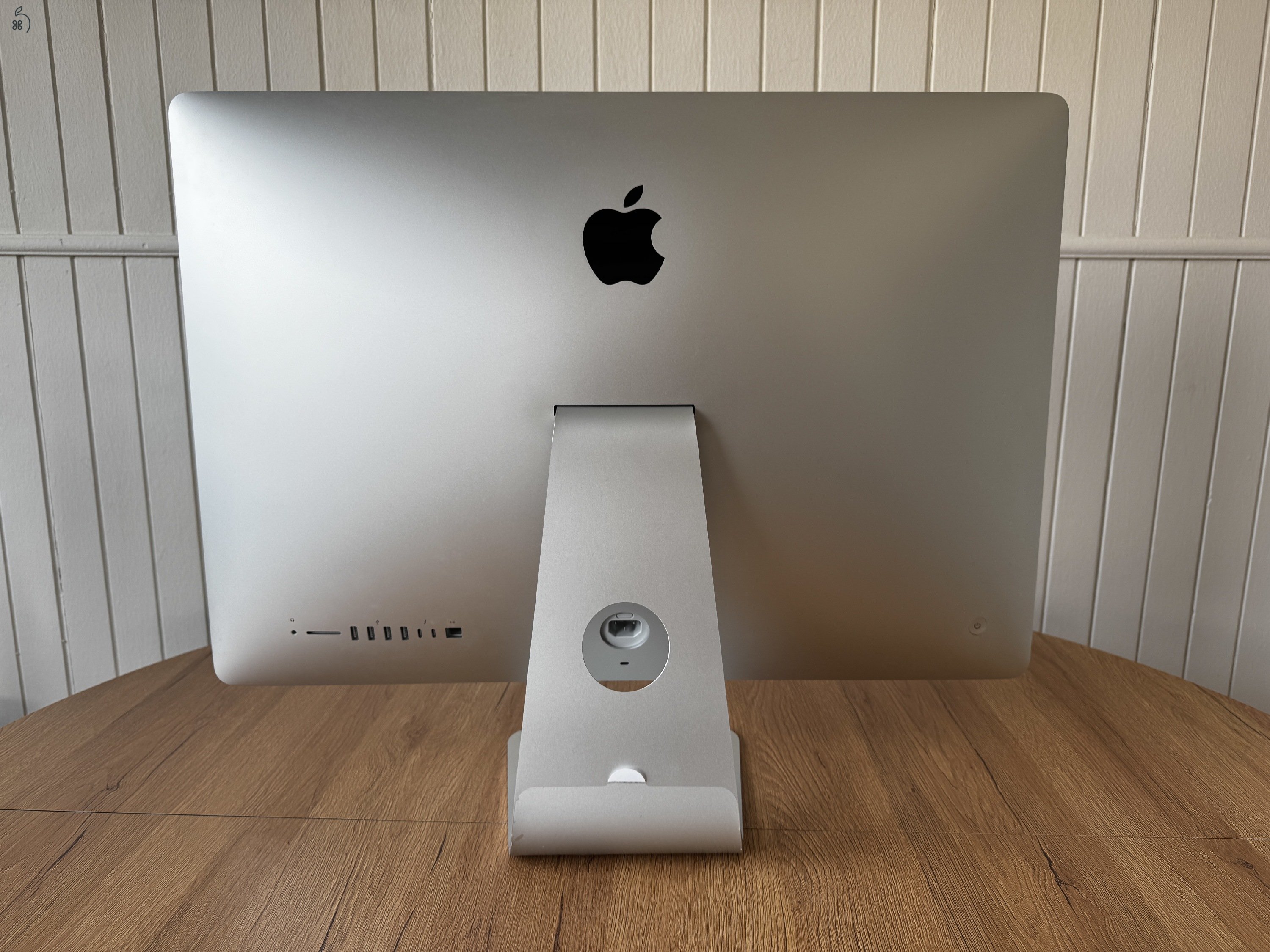 Eladó egy 2019-es iMac 27