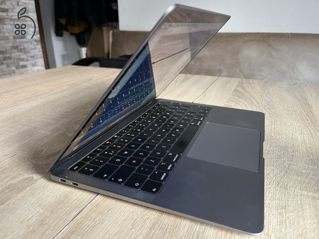 MacBook Air8,2 2019 13