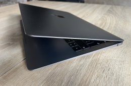 MacBook Air8,2 2019 13