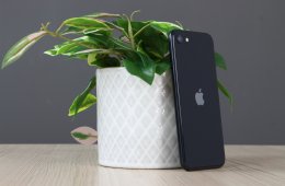 Apple iPhone SE 2022 Midnight 64GB A+ US-6485