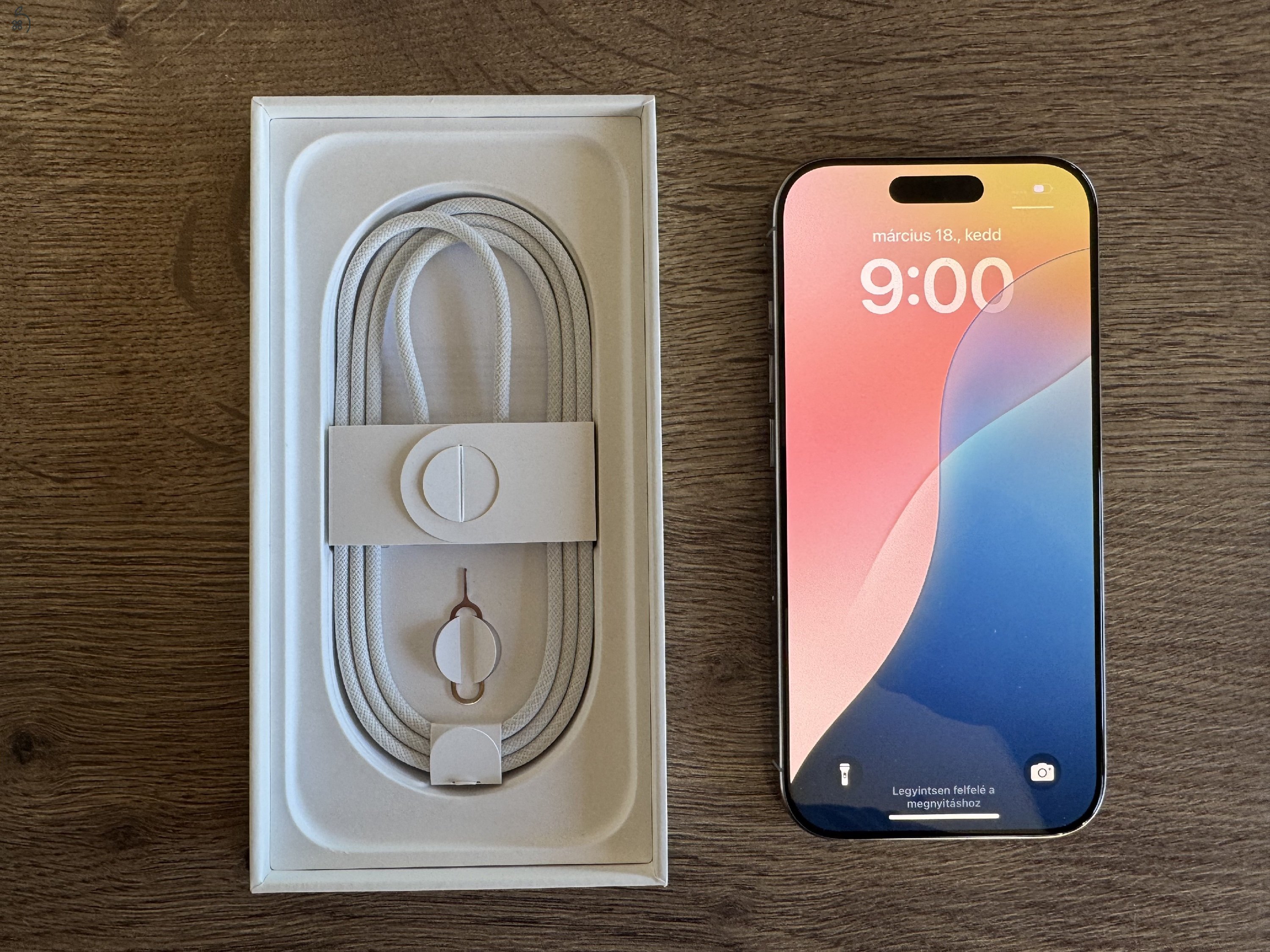 ÚJ - iPhone 16 Pro 256 GB Natúr Titán - - Apple Garancia