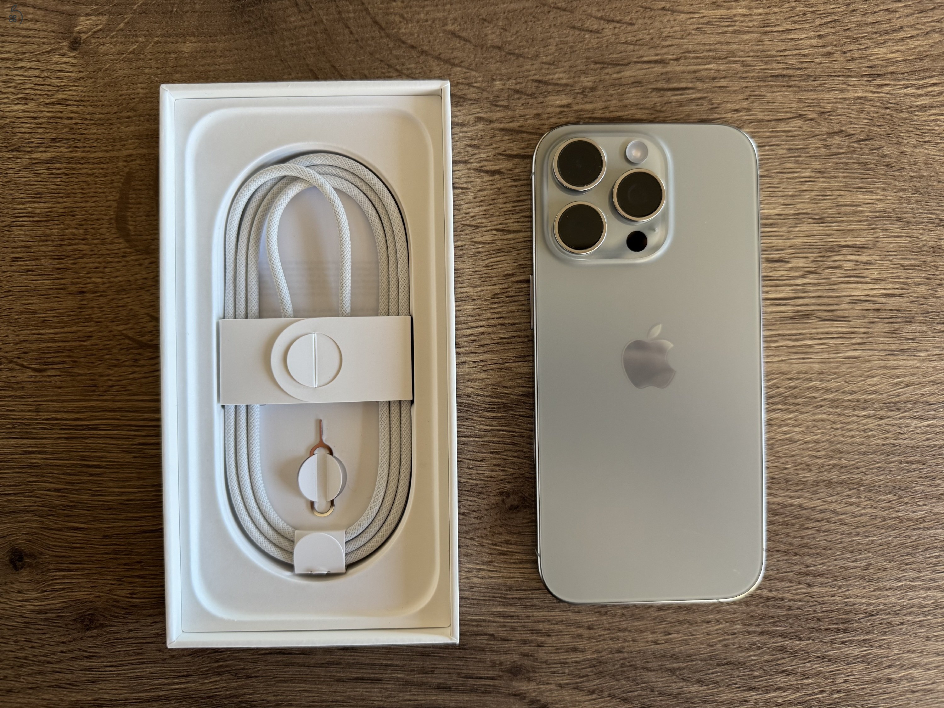 ÚJ - iPhone 16 Pro 256 GB Natúr Titán - - Apple Garancia