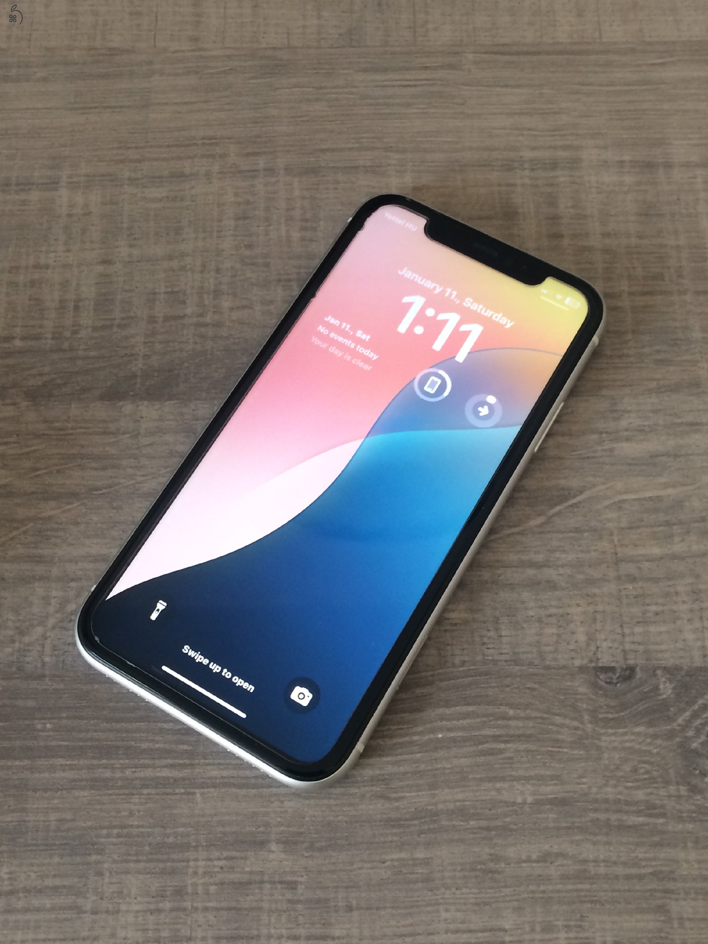 iPhone 11 white 64gb