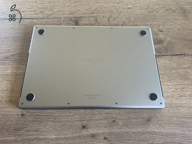 MACBOOK PRO 16