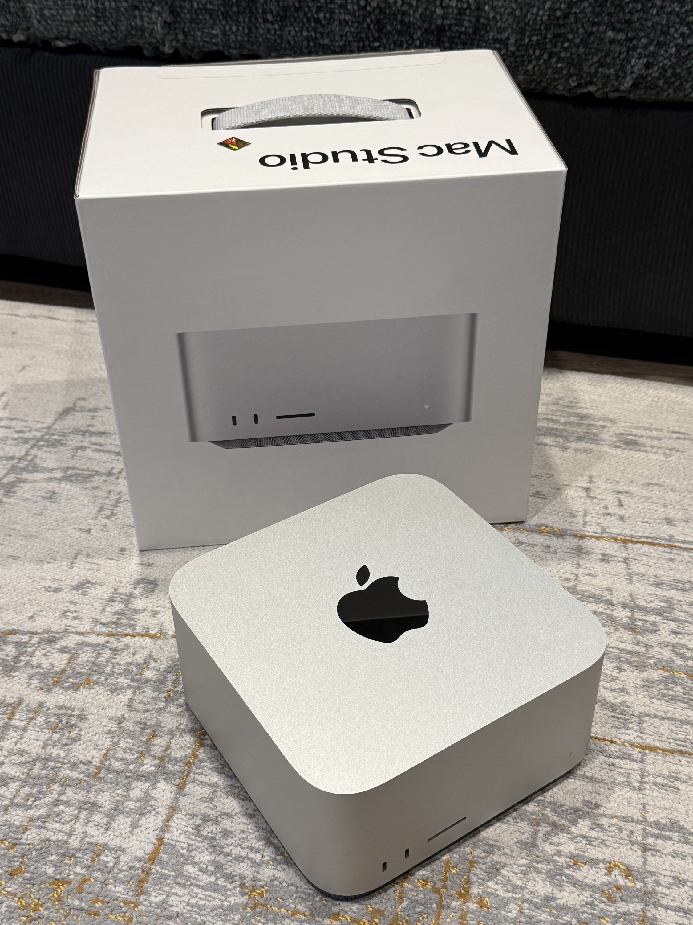 Mac Studio M1 MAX (10/24C), 32GB RAM, 512GB SSD - Garanciával
