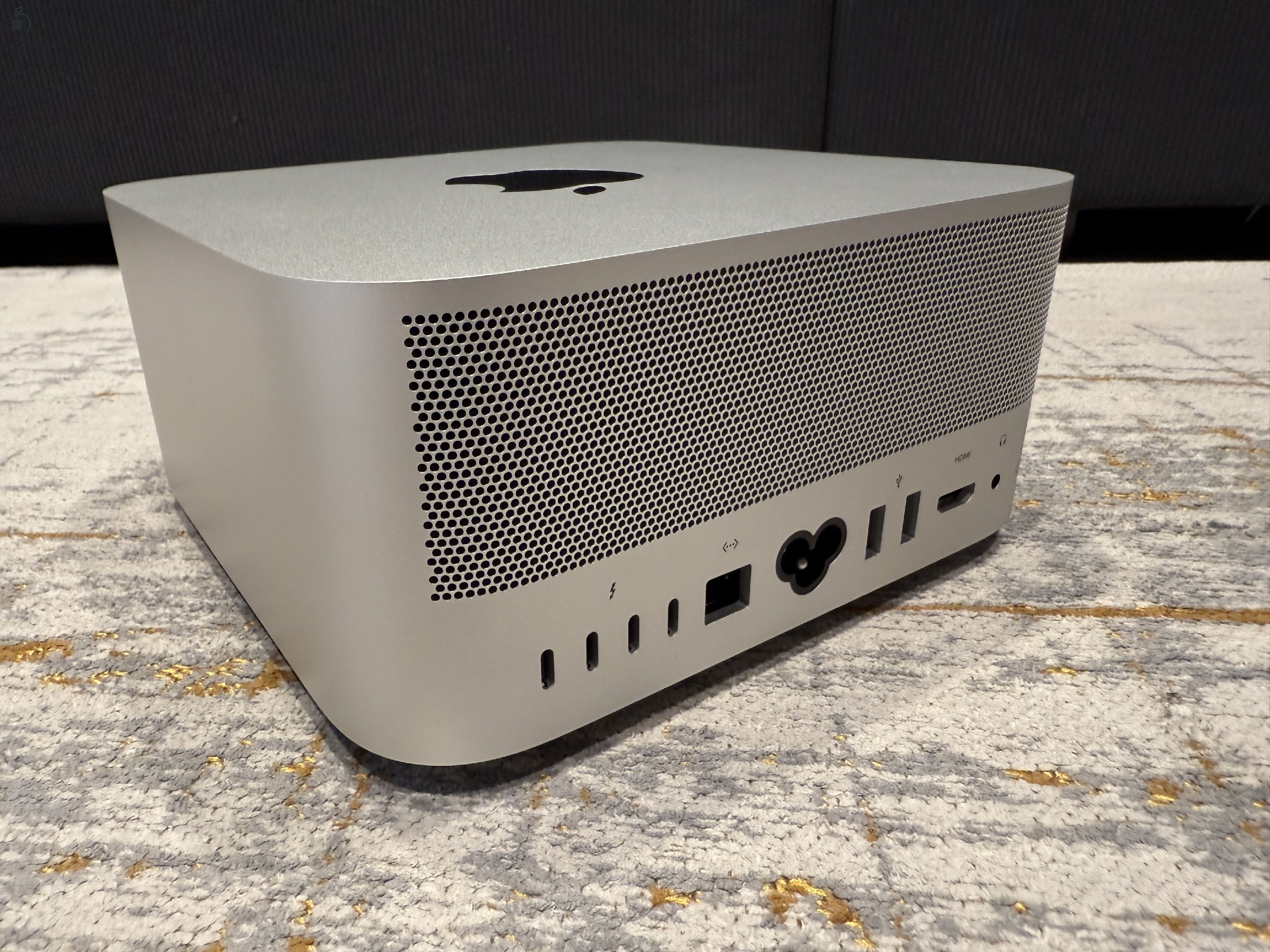 Mac Studio M1 MAX (10/24C), 32GB RAM, 512GB SSD - Garanciával
