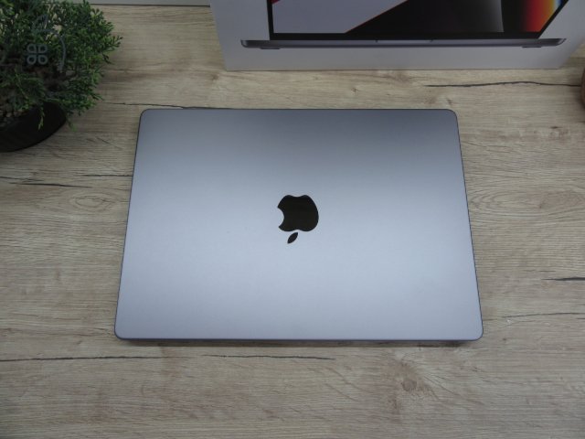 Apple Macbook Pro 14 M1 Pro - 2021 - Használt, karcmentes