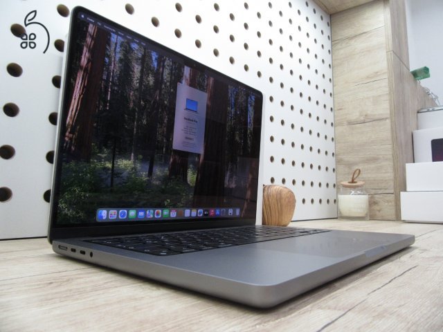 Apple Macbook Pro 14 M1 Pro - 2021 - Használt, karcmentes