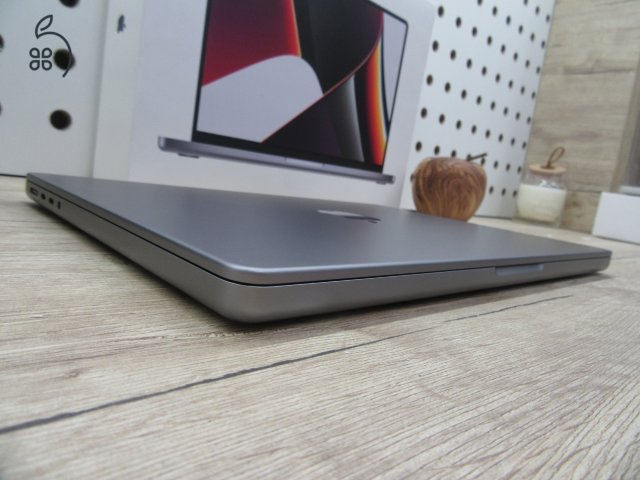 Apple Macbook Pro 14 M1 Pro - 2021 - Használt, karcmentes