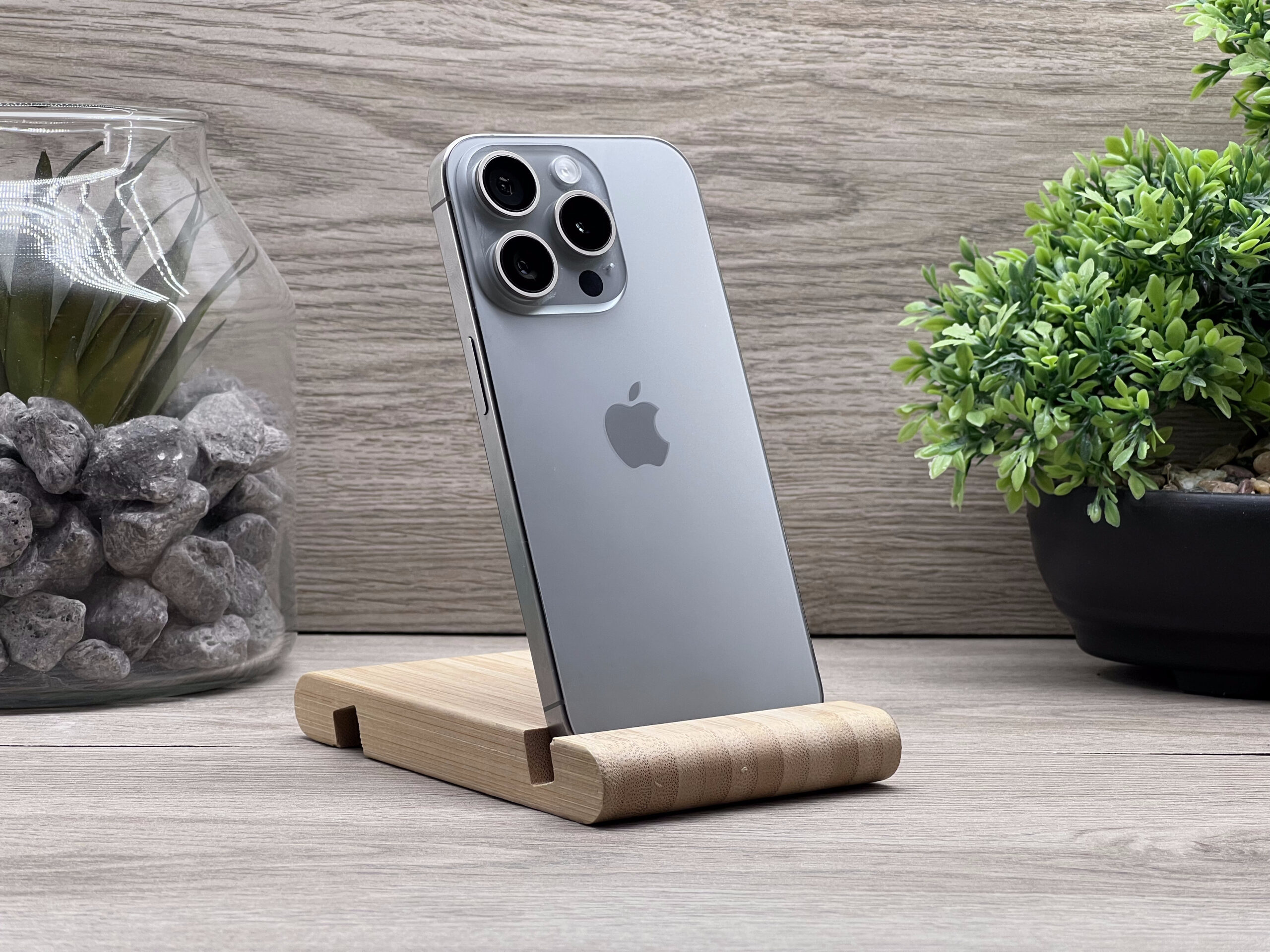 iPhone 15 Pro Natural Titanium 128GB 2 ÉV Garanciával Számlával