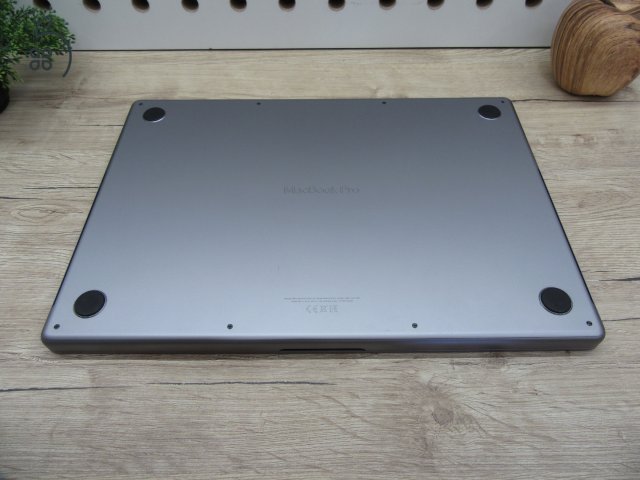 Apple Macbook 16 M1 Pro - 2021 - Használt, megkímélt 
