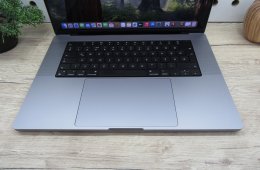 Apple Macbook 16 M1 Pro - 2021 - Használt, megkímélt 