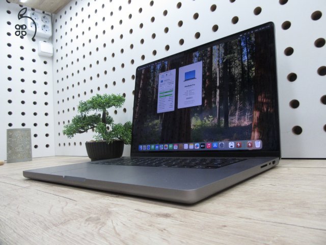 Apple Macbook 16 M1 Pro - 2021 - Használt, megkímélt