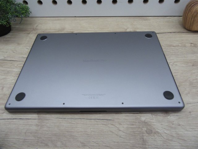 Apple Macbook 16 M1 Pro - 2021 - Használt, megkímélt