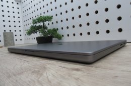 Apple Macbook 16 M1 Pro - 2021 - Használt, megkímélt