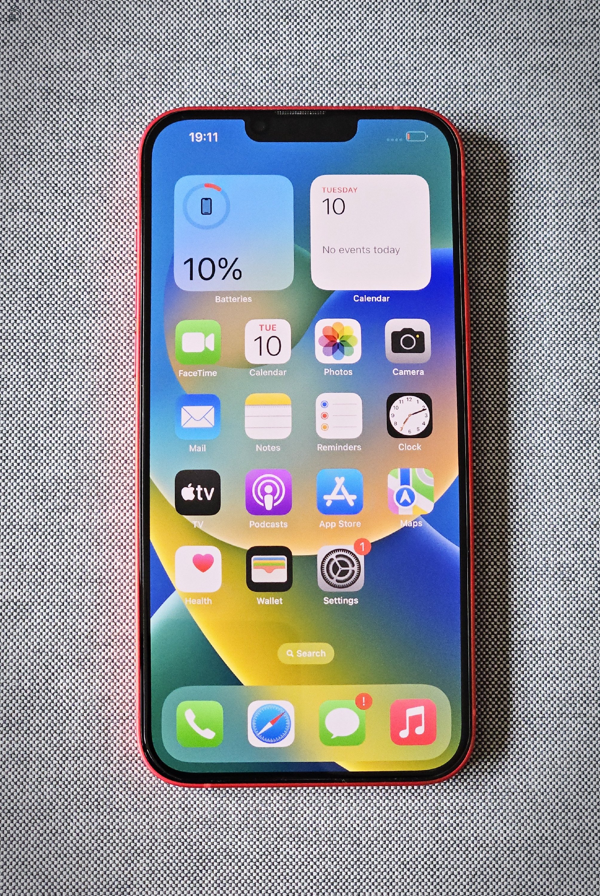 iPhone 14 Plus 128GB Red, újszerű független telefon 100% akku.-val.