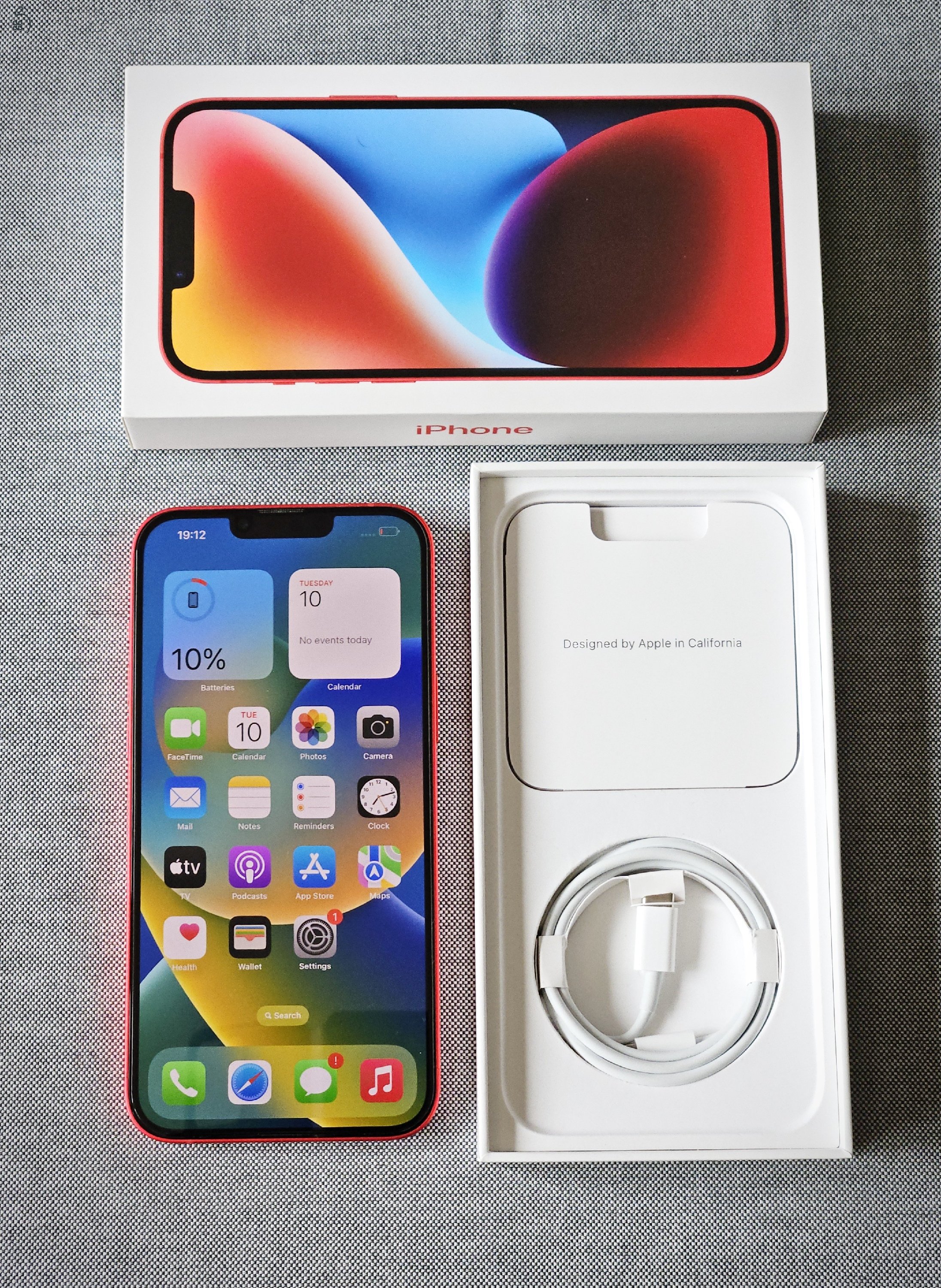 iPhone 14 Plus 128GB Red, újszerű független telefon 100% akku.-val.