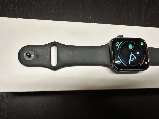Apple Watch 4 Space Gray