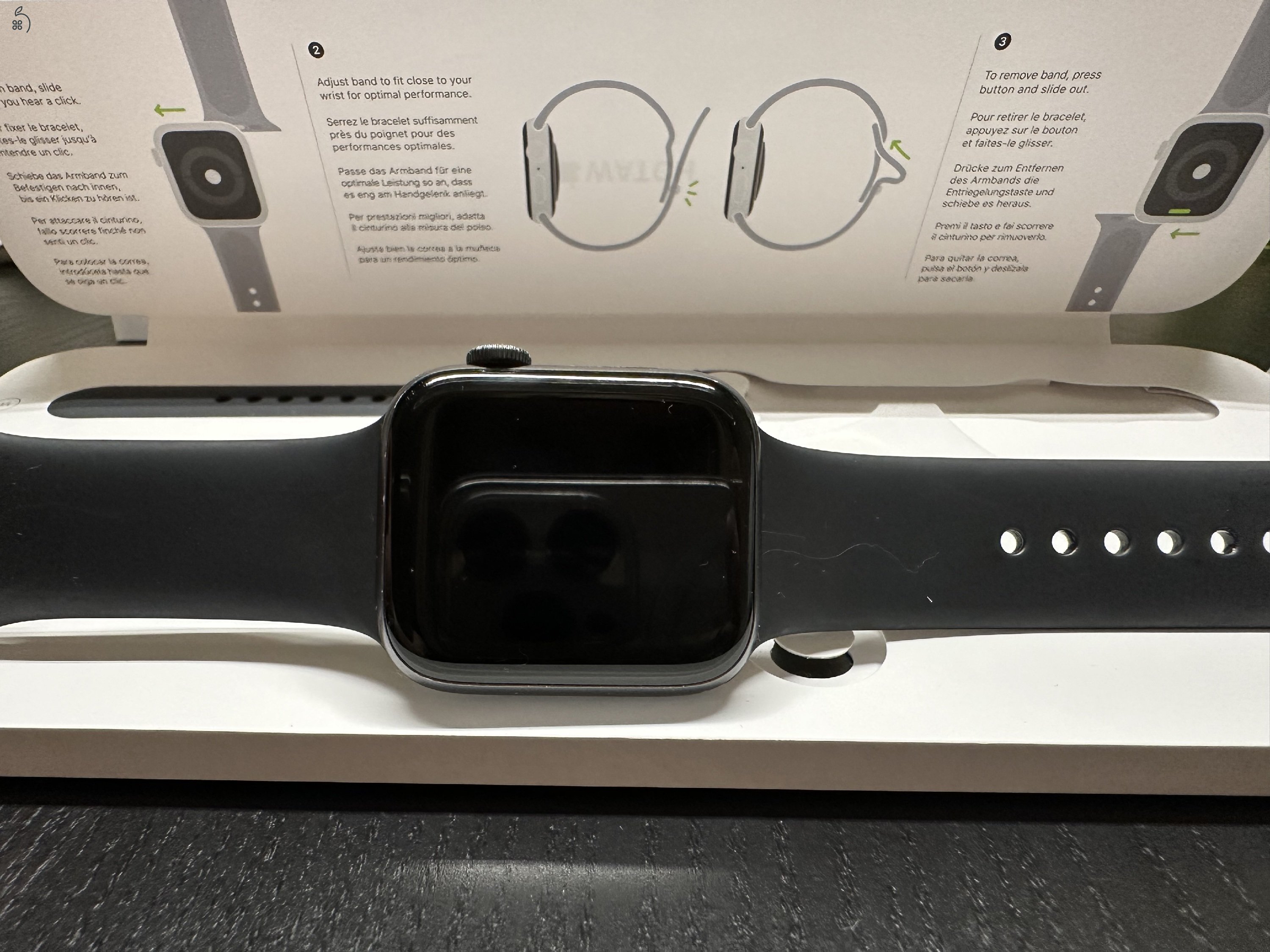 Apple Watch 4 Space Gray