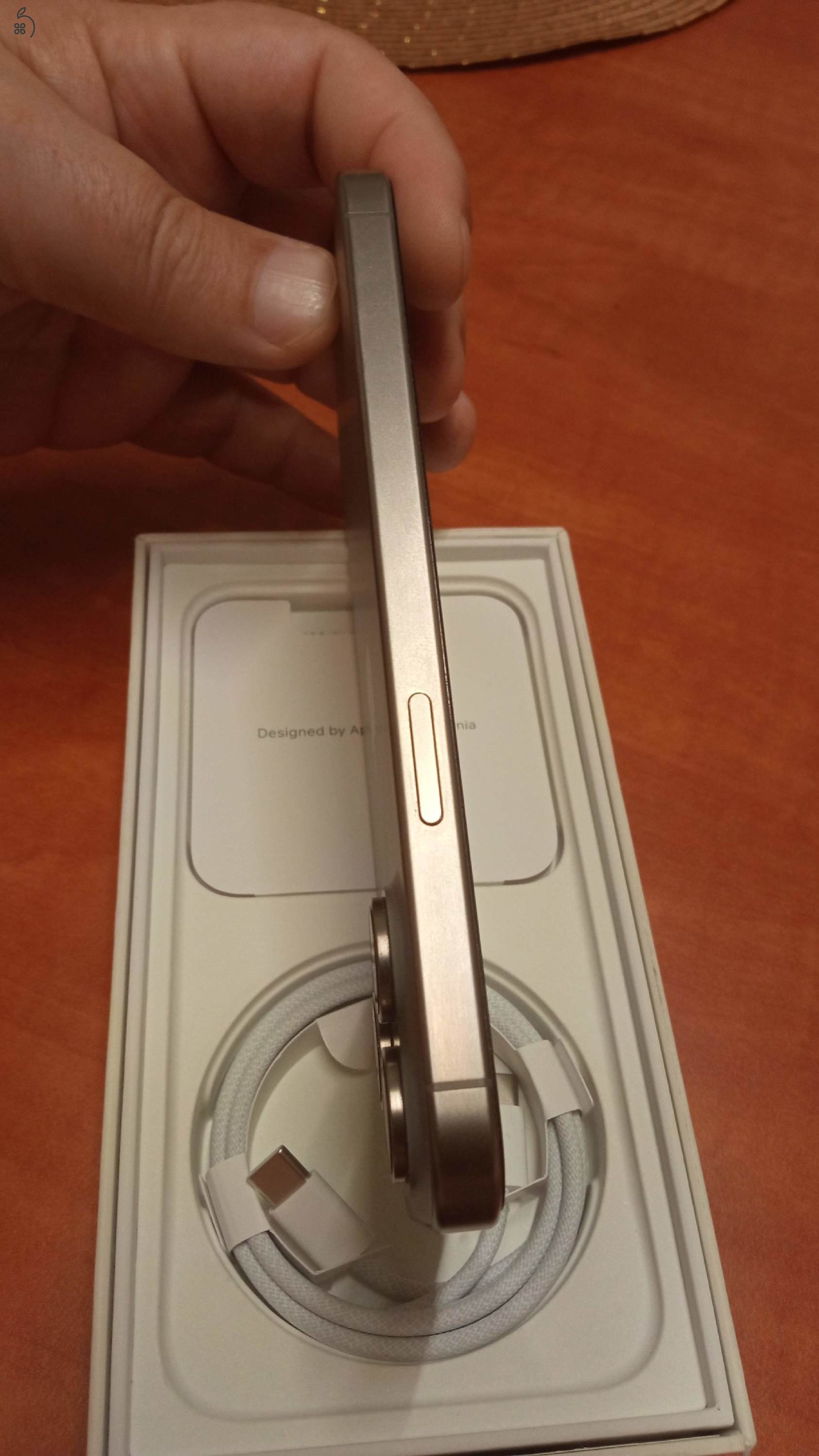 iPhone 15 ProMax Natúr Titán eladó 2026.12.15-ig garanciás