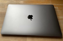 Macbook Air 2020 i5, 8 GB RAM, 512 GB SSD, magyar billentyűzet!