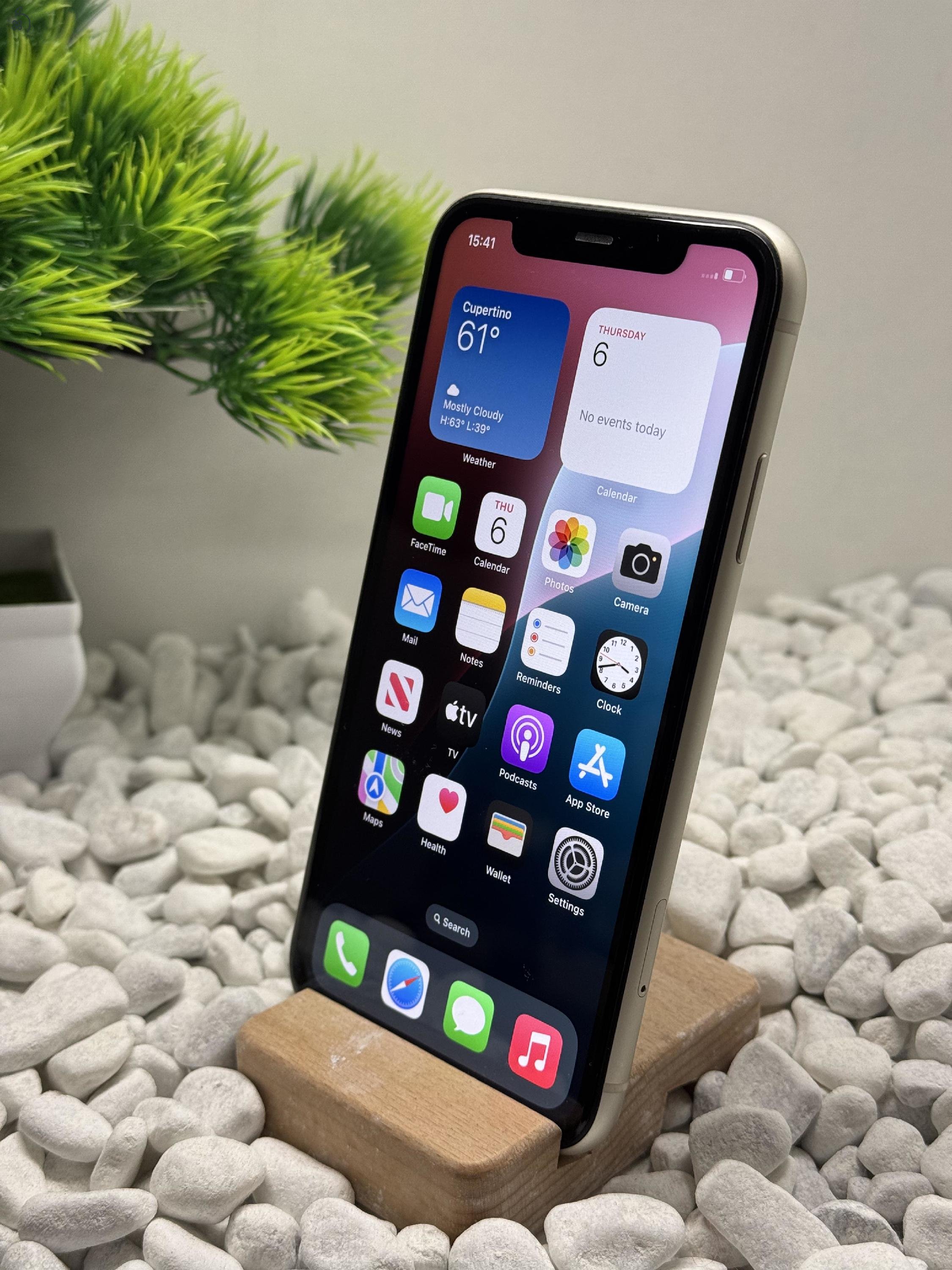 iPhone 11 64GB, független, 100% akkumulátor, szép állapot