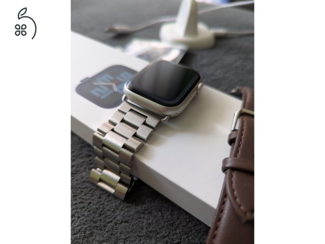 Apple Watch Series 7 45mm - újszerű, 97% akku, sok extrával