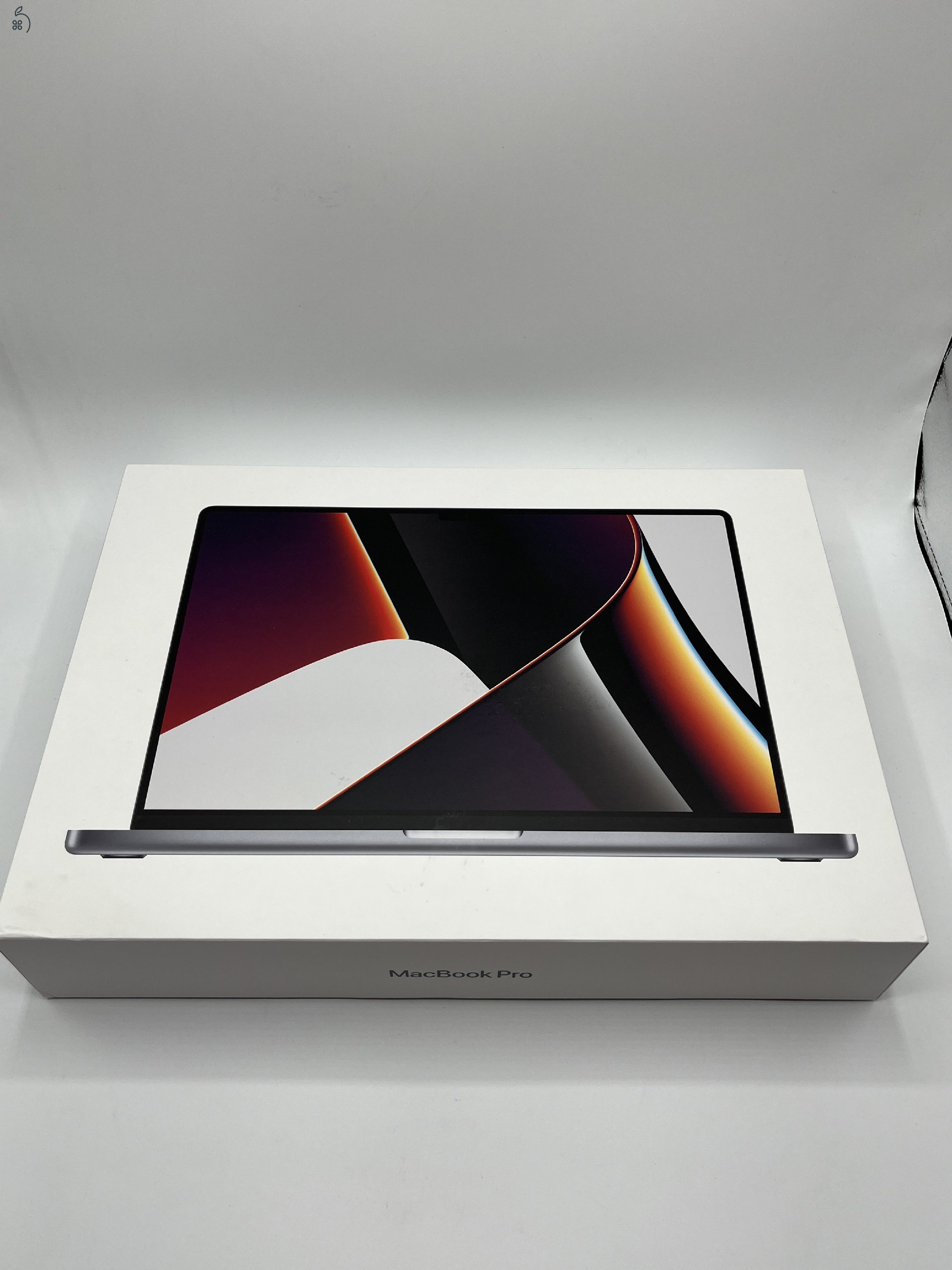 MyTech.hu MacBook Pro 16 col 2021, M1 Max 10c/32c 64GB RAM, 1TB GB SSD Tökéletes Új állapt 27% Áfás